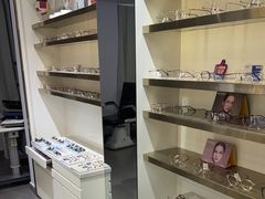 -视野联行眼镜•蔡司•依视路(温江店)