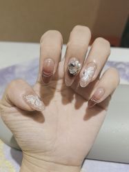 -甲·铺轻奢美甲美睫
