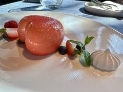 蜜桃心型慕斯-弦月窗LUNETTE BY AMANDA(复兴路店)