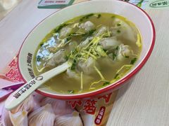 -小杨生煎(金山百联购物中心3楼店)