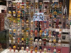 -泡泡玛特POPMART(蓝色港湾店)