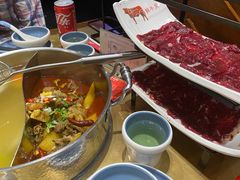 -左庭右院鲜牛肉火锅(金山万达店)