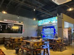 大堂-石锅苗苗鱼(武汉首店)
