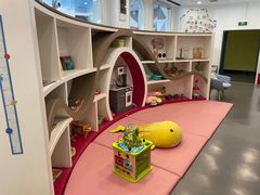 -龙格亲子游泳·水育早教中心(华亿大润发店)