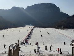 -济南卧虎山滑雪场