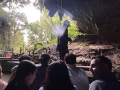 -怀托摩萤火虫洞