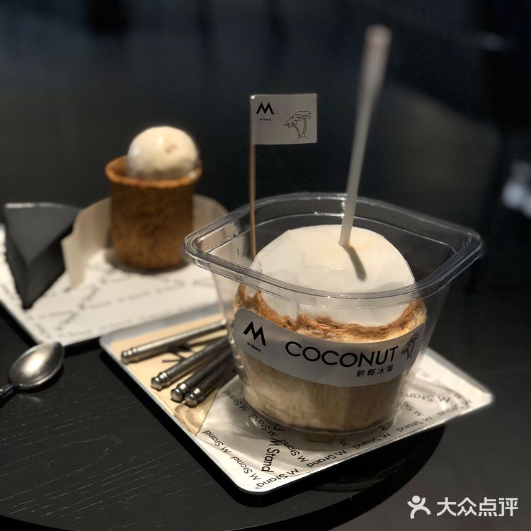 好多漂亮妹子在拍照。门口有位置，坐着挺惬意的