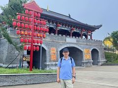 -巴陵广场