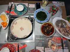 -尚尚仙·酸汤猪手·猪肚鸡火锅(华联万柳购物中心店)