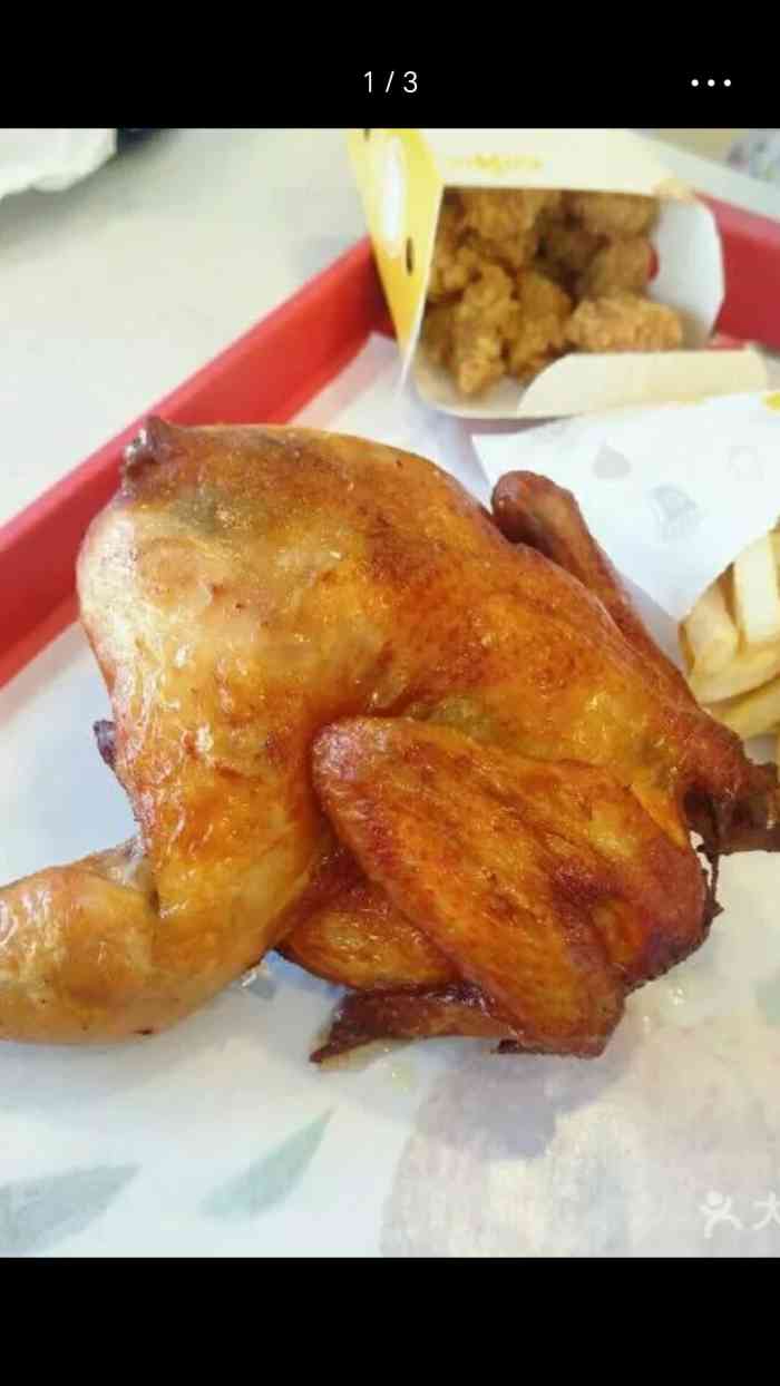 华莱士·全鸡汉堡(福马店)-"店内环境还可以,服务员的态度也不错.