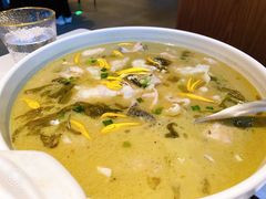 老坛酸菜鱼-洛缦音乐餐厅(工业展览馆万象城店)