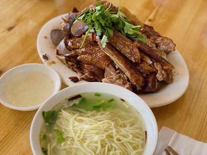 乌弟鹅肉面-"大排档才是本地美食据点!卤鹅,小炒,卤鹅.
