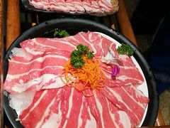 -老牌坊云南鱼豆花火锅(爱建店)