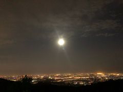 -鬼笑石后山停车场