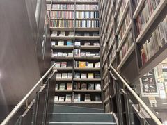 -钟书阁(群光广场店)