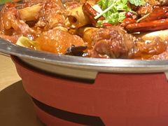 麻辣羊骨锅-街角等你.大连海鲜烧烤.经典铁板海鲜串(西安路店)