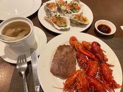 -大中华希尔顿酒店-念自助餐·嗨啤·小龙虾