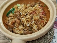 -煲仔皇腊味煲仔饭(经四万达店)