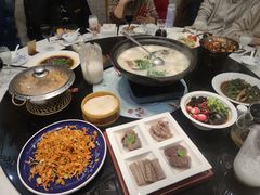 -香山湖家家宴(中山陵店)