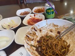-贵宾庄炸酱面·韩式料理(高区店)