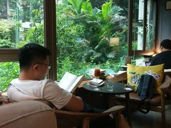 靠窗位-咖法森林·咖啡  酒吧(天河店)