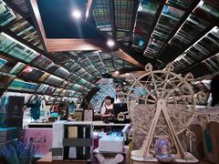 -钟书阁(珍园店)