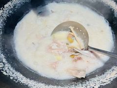 -陈大锅·岳阳鱼馆·地道岳阳菜(美食街店)