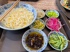 老北京炸酱面-门框胡同百年卤煮(新街口店)