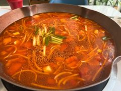 -毛辣果·贵州红酸汤牛肉火锅(西单店)
