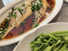 -新丁香海鲜酒店(银海商贸城店)