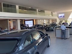 -上海冠松华奥奥迪4S店(张江店)