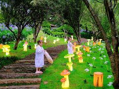 -七彩云南古滇温泉山庄