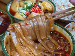 -拈签一笑黄牛肉辣卤串串