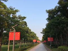 -万绿园