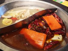 三鲜筒骨鸳鸯锅-袍哥码头老火锅(横岗分店)