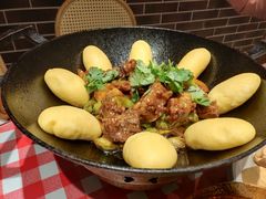 油豆角土豆一锅出-老郑家东北春饼(龙悦居店)