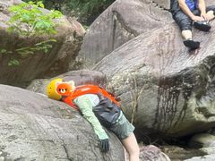 -安吉龙王山峡谷漂流