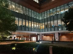 -香港大学