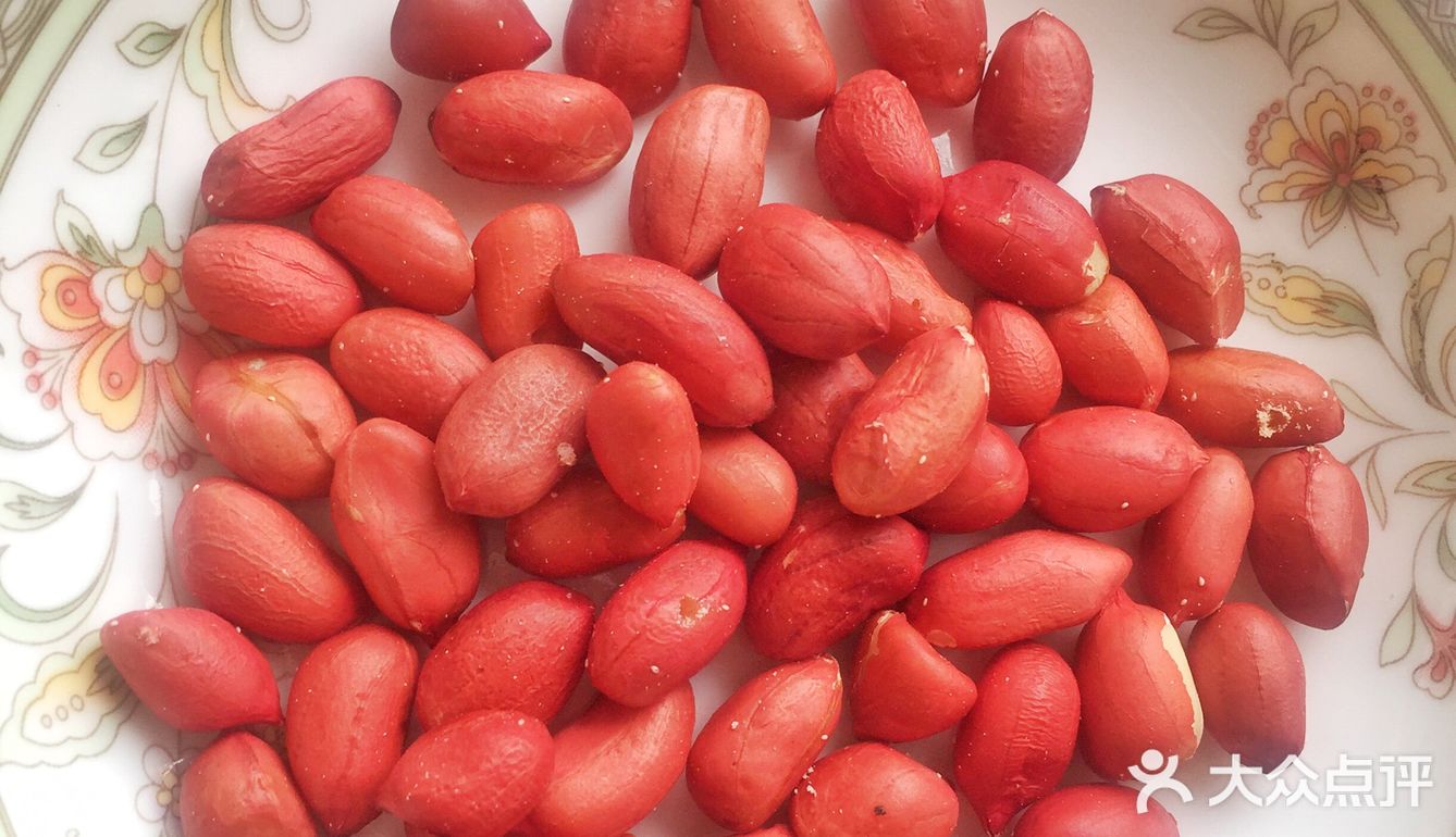 养生黑芝麻黑豆花生红枣豆浆