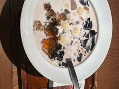 娟姗奶大满贯-RUXU入续糖水铺与包(卓悦中心店)