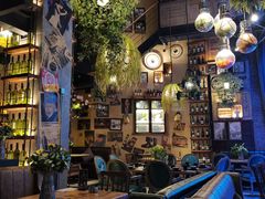 -临界音乐酒馆·小龙虾·江湖菜(华熙LIVE·鱼洞店)