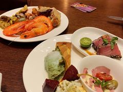 -松山湖凯悦酒店·Café自助餐厅·周末火舞秀表演