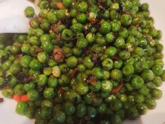 盐菜炒甜豆-渔乡米香·剁椒鱼头(四方坪店)