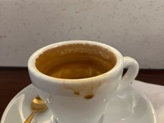 -Café Monson