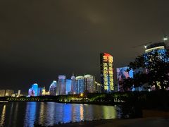 -万绿园