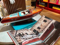 -乐蓬马歇百货公司(Rive Gauche)