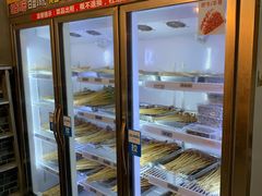 面包甜点陈列柜-小郡肝串串香(北蔡店)