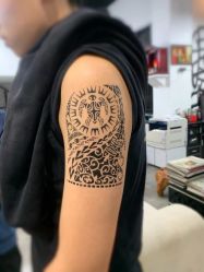 点击看大图 -龙之吻专业刺青·手工耳洞·纹身去色