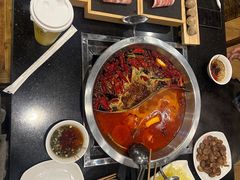 -百年川椒重庆老火锅(光谷店)