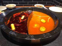 -周周有辣火锅馆(玖耀里店)